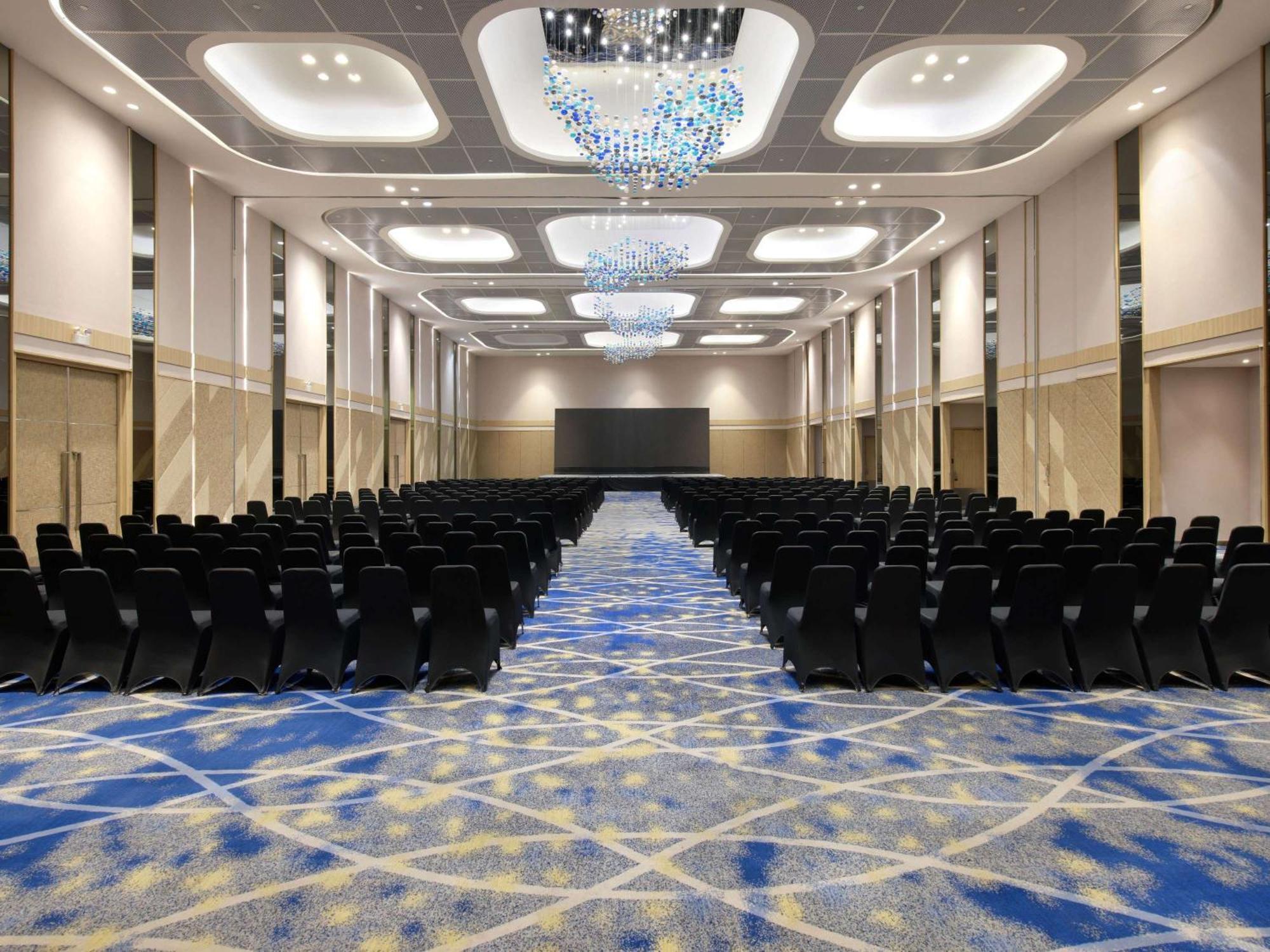 โนโวเทล ซามาตอร์ สุราบายา ติมูร์ Hotel ภายนอก รูปภาพ